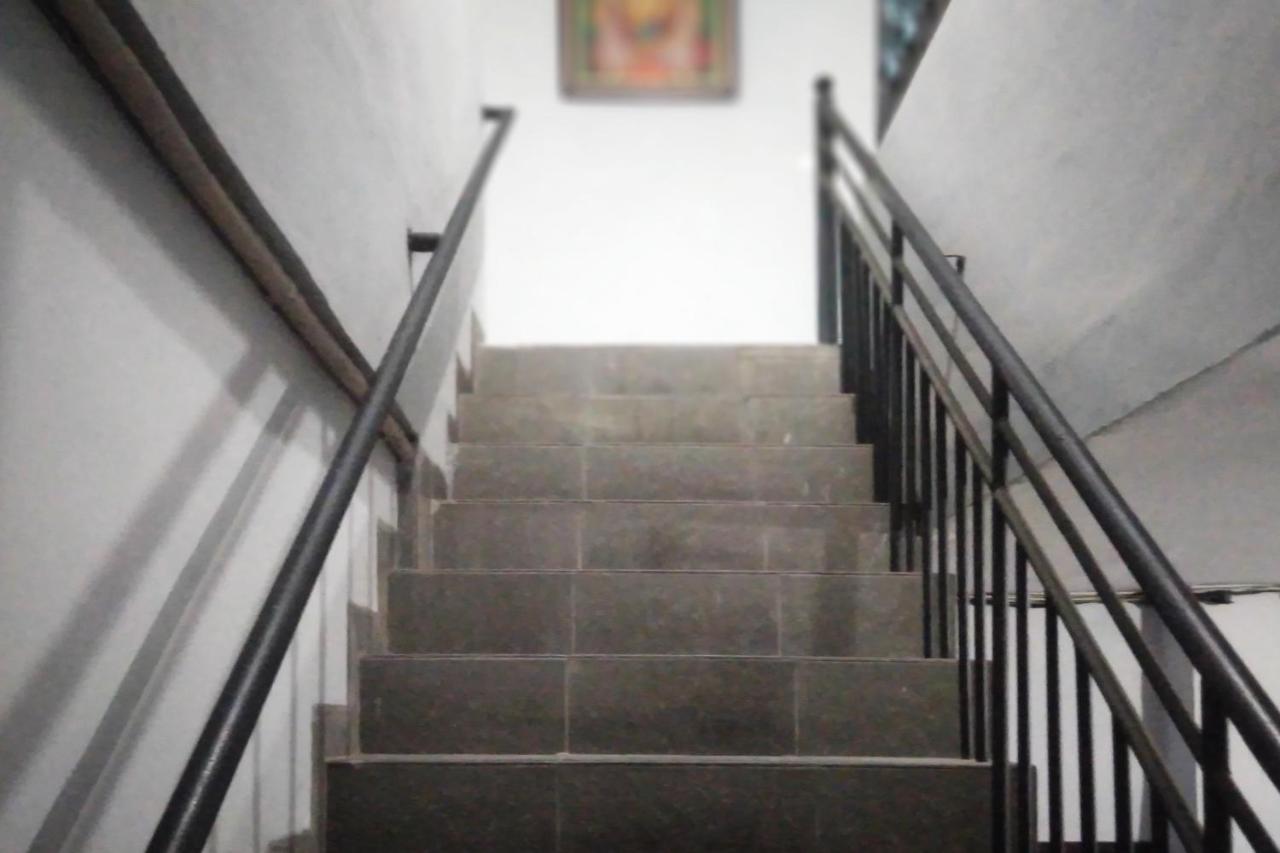 Oyo 90119 Dorowati Syariah Hotel 2*