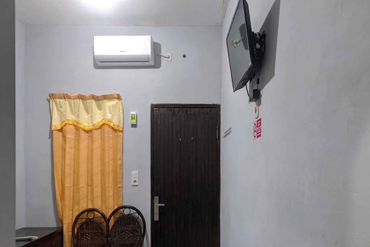 Oyo 90119 Dorowati Syariah 2* Medan
